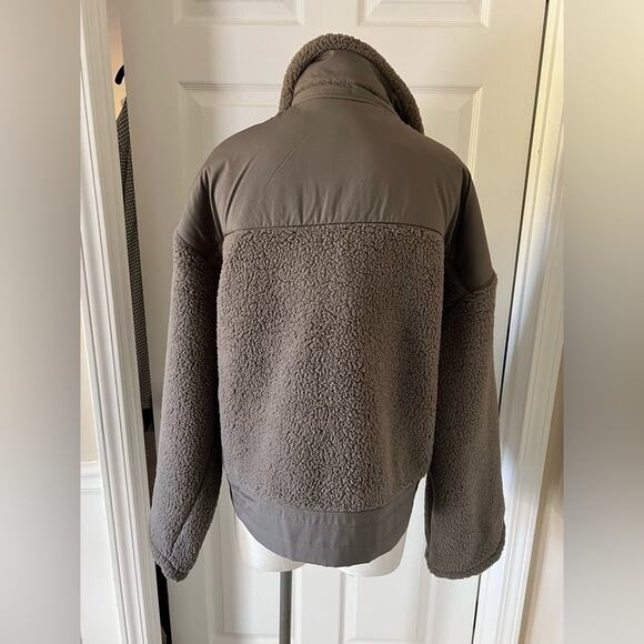 NWT Under Armour Cozy Sporty Legacy Sherpa Full Zip Gray Jacket Size Large - Picture 7 of 8